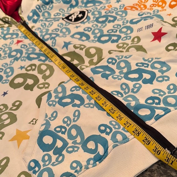 Rare Gino Green Global white Graphic Hoodie with 9’s monogram 5X - Picture 14 of 16